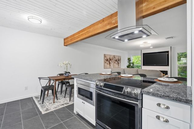 1011 Hamblen Road 306, Houston, TX 77339
