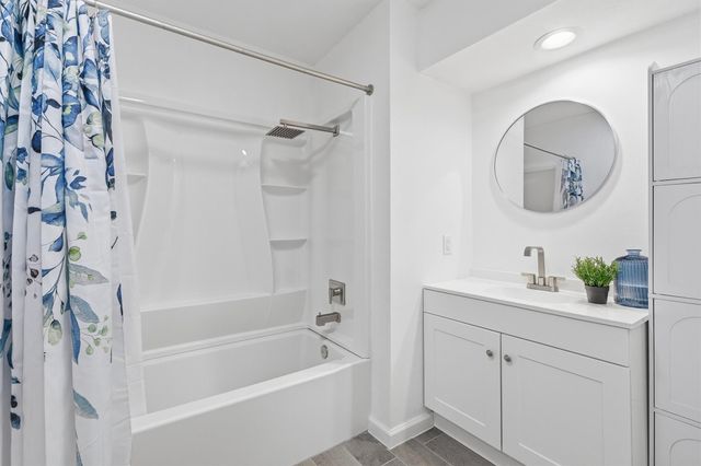 1011 Hamblen Road 306, Houston, TX 77339