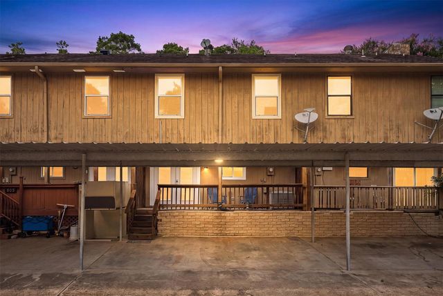 1011 Hamblen Road 306, Houston, TX 77339