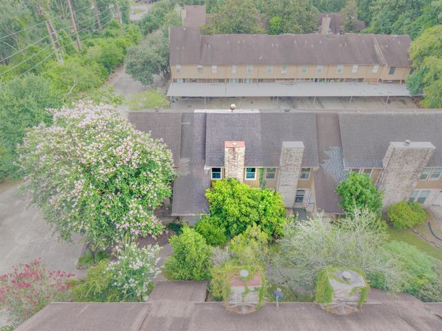 1011 Hamblen Road 306, Houston, TX 77339