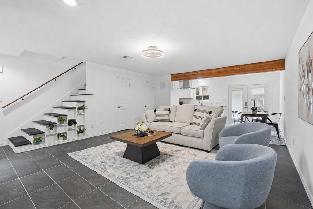 1011 Hamblen Road 306, Houston, TX 77339