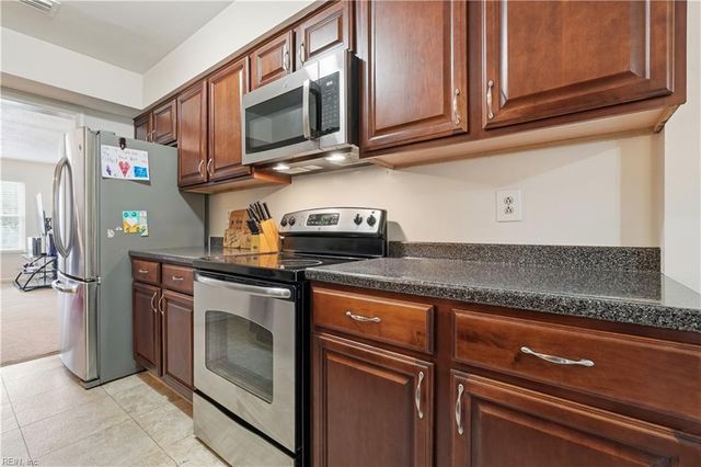 404 Sheepshead LN, Virginia Beach, VA 23452