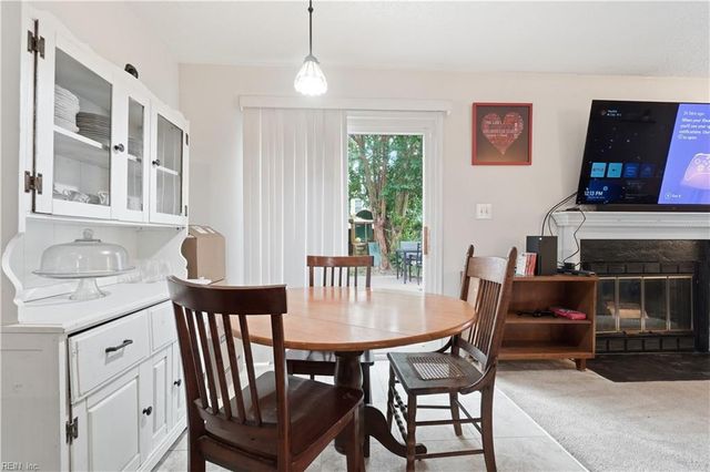 404 Sheepshead LN, Virginia Beach, VA 23452