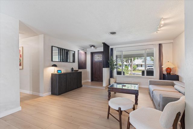 5750 NE 19th Terrace, Fort Lauderdale, FL 33308