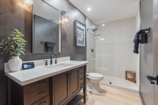 5750 NE 19th Terrace, Fort Lauderdale, FL 33308