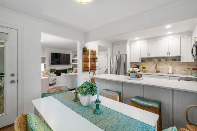 2408 Hockley Dr 2408, Hingham, MA 02043