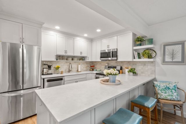 2408 Hockley Dr 2408, Hingham, MA 02043