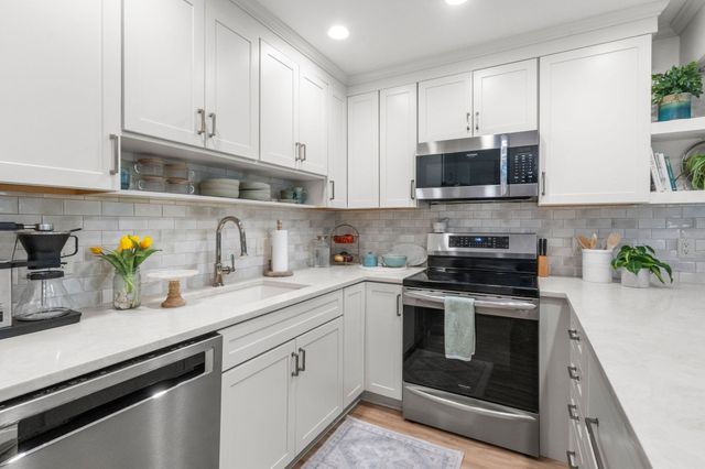 2408 Hockley Dr 2408, Hingham, MA 02043
