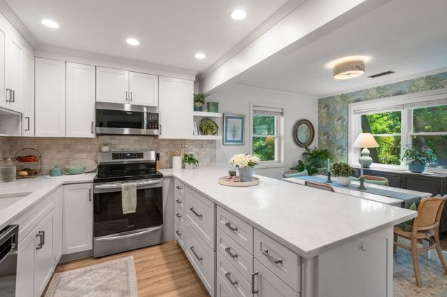2408 Hockley Dr 2408, Hingham, MA 02043