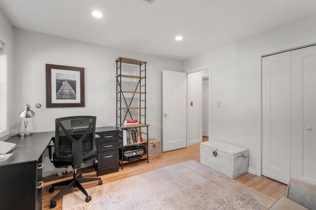 2408 Hockley Dr 2408, Hingham, MA 02043
