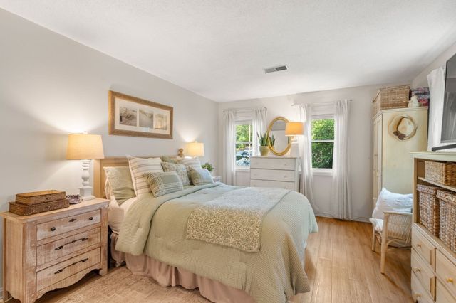 2408 Hockley Dr 2408, Hingham, MA 02043