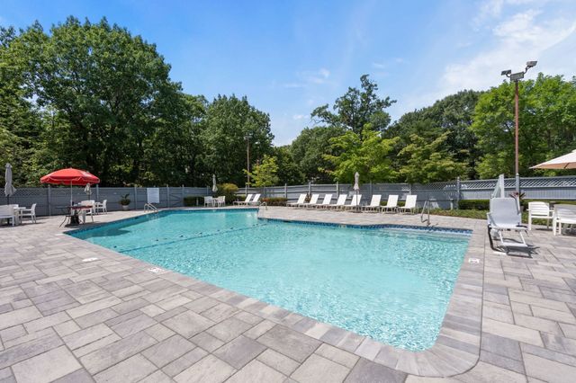 2408 Hockley Dr 2408, Hingham, MA 02043