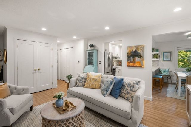 2408 Hockley Dr 2408, Hingham, MA 02043