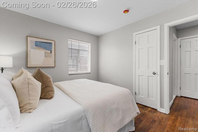 19134 Mallina Street, Grosse Pointe, MI 48236