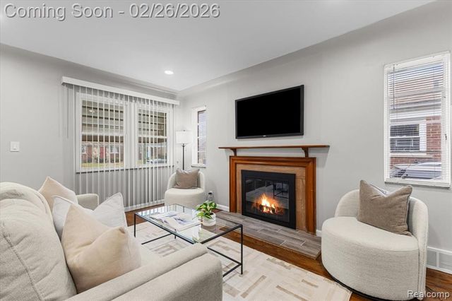 19134 Mallina Street, Grosse Pointe, MI 48236