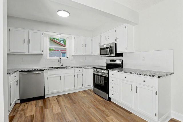 440 N Linden, Haysville, KS 67060
