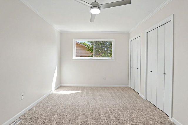 440 N Linden, Haysville, KS 67060