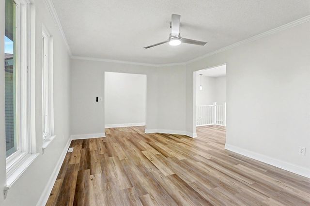 440 N Linden, Haysville, KS 67060