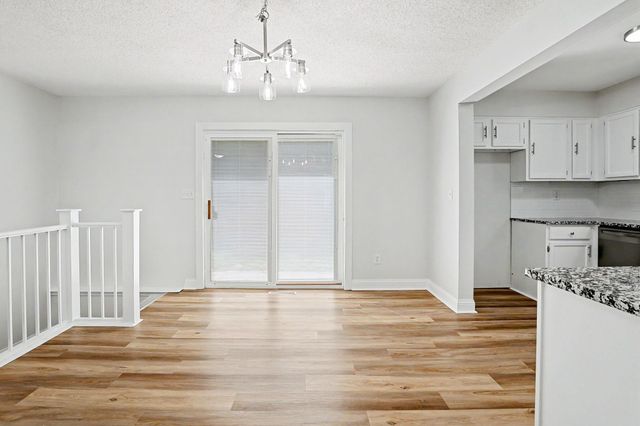 440 N Linden, Haysville, KS 67060