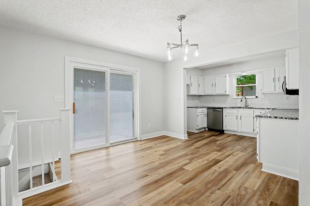 440 N Linden, Haysville, KS 67060