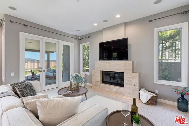 16694 Calle Arbolada, Los Angeles, CA 90272