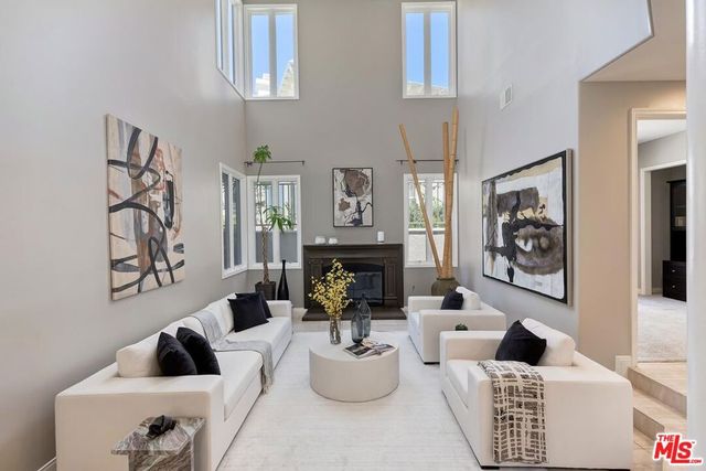 16694 Calle Arbolada, Los Angeles, CA 90272
