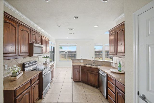 4816 Willow Branch Court, Fort Worth, TX 76036