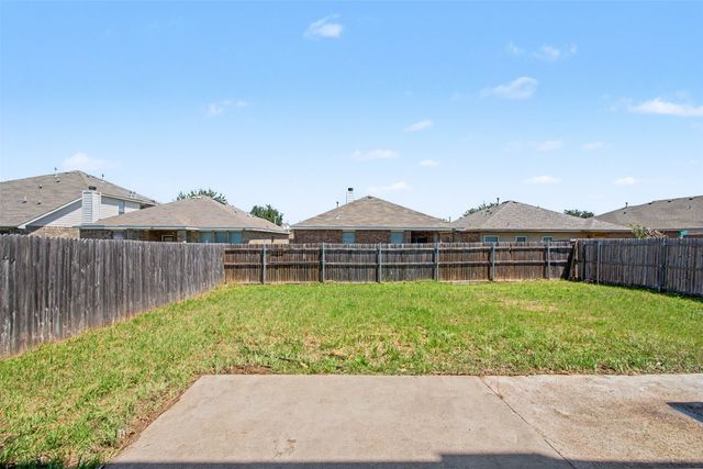 4816 Willow Branch Court, Fort Worth, TX 76036