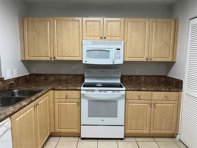 529 E Sheridan Street 1081, Dania Beach, FL 33004