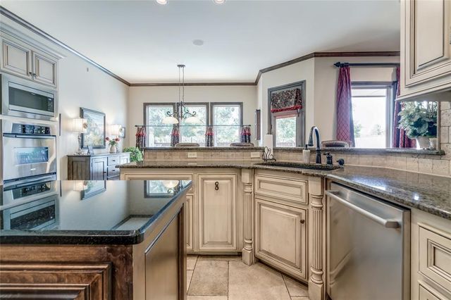 8041 NW 134th Terrace, Oklahoma City, OK 73142