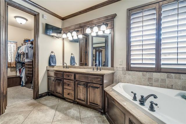 8041 NW 134th Terrace, Oklahoma City, OK 73142