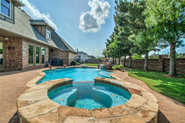 8041 NW 134th Terrace, Oklahoma City, OK 73142
