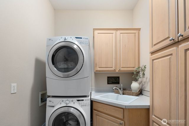8405 Ski View Lane SW, Olympia, WA 98512