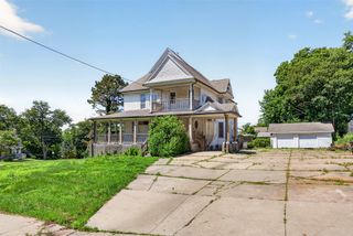 3400 Ravina Drive, Des Moines, IA 50313