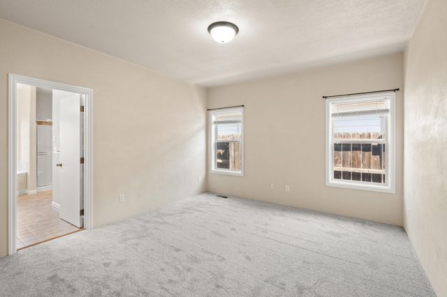 748 Ivern Drive, Central Point, OR 97502