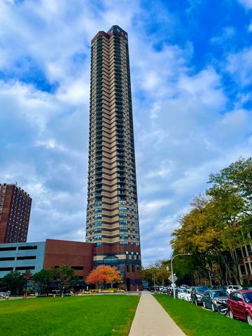 3660 N Lake Shore Drive 2513, Chicago, IL 60613