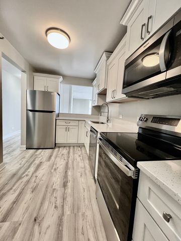 3660 N Lake Shore Drive 2513, Chicago, IL 60613