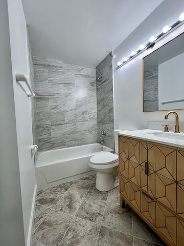 3660 N Lake Shore Drive 2513, Chicago, IL 60613