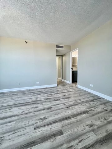 3660 N Lake Shore Drive 2513, Chicago, IL 60613