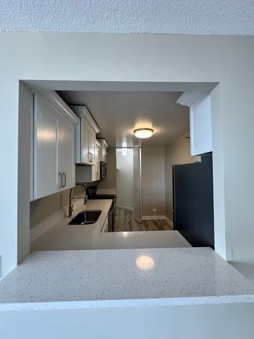 3660 N Lake Shore Drive 2513, Chicago, IL 60613