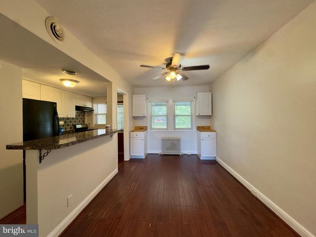4 WARREN RD, Baltimore, MD 21221