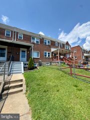 4 WARREN RD, Baltimore, MD 21221