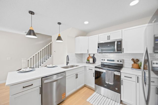 17343 Gettysburg Way, Lakeville, MN 55044