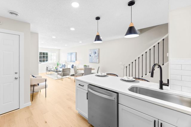 17343 Gettysburg Way, Lakeville, MN 55044