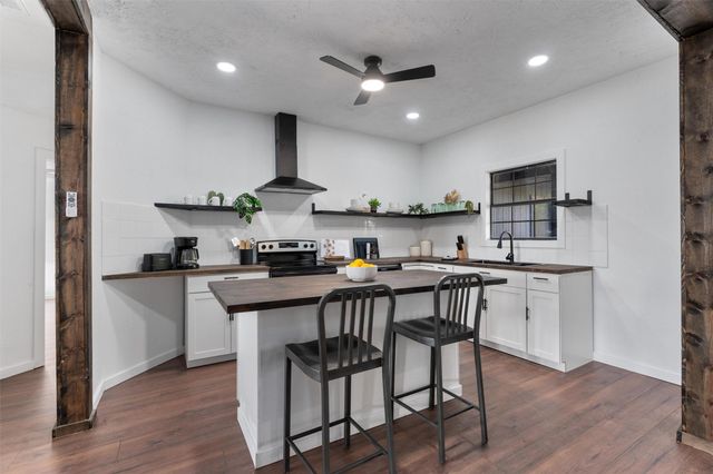 385 Alta Vista DR, Bastrop, TX 78602