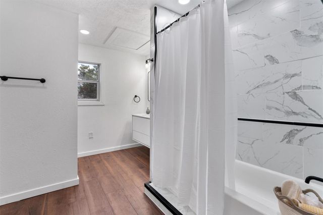 385 Alta Vista DR, Bastrop, TX 78602