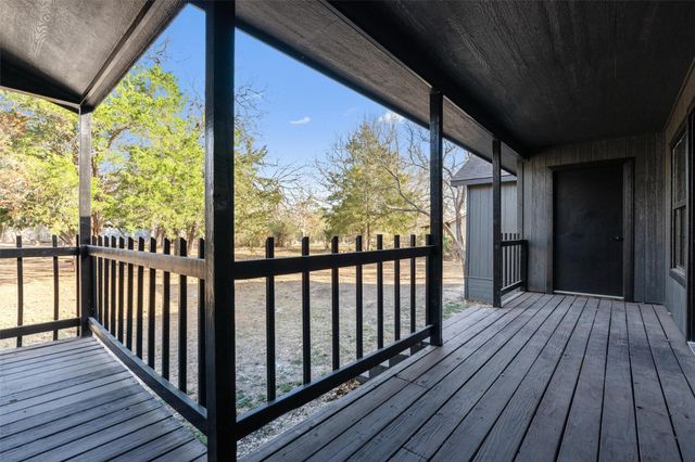 385 Alta Vista DR, Bastrop, TX 78602
