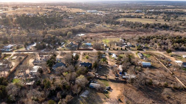 385 Alta Vista DR, Bastrop, TX 78602
