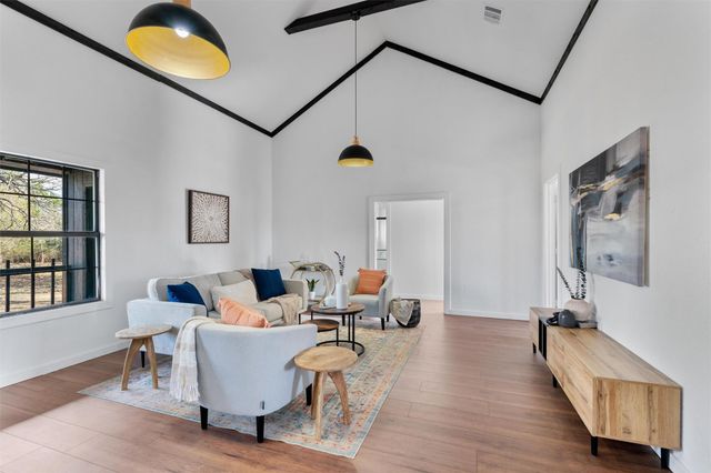 385 Alta Vista DR, Bastrop, TX 78602