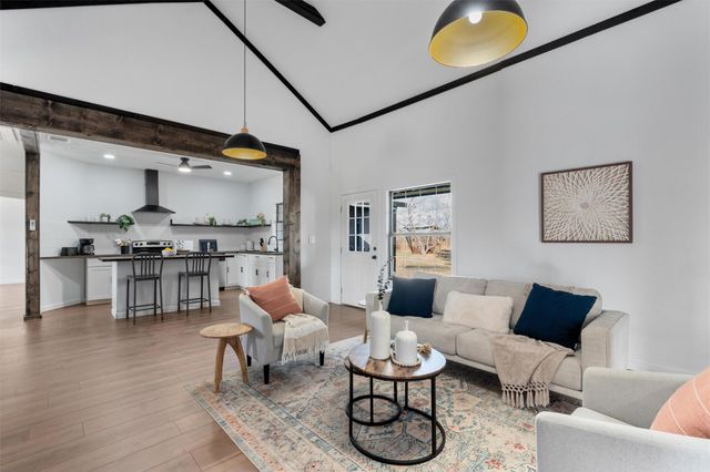 385 Alta Vista DR, Bastrop, TX 78602